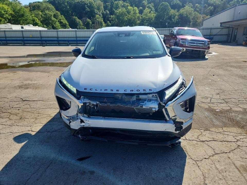 2024 MITSUBISHI ECLIPSE CROSS LE 5