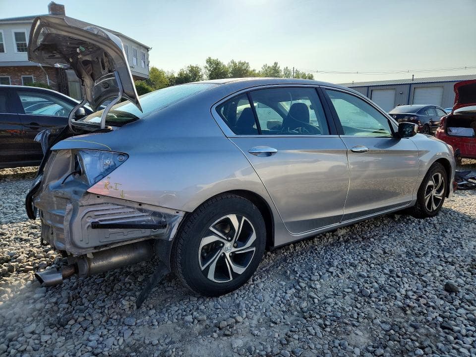 2017 HONDA ACCORD LX 3