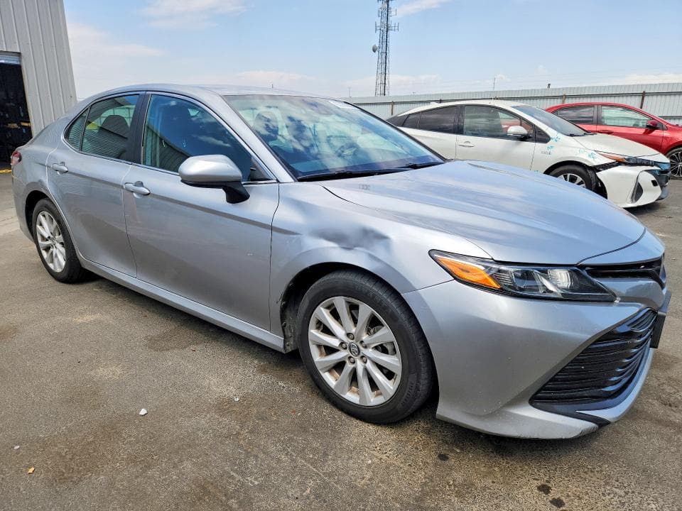2020 TOYOTA CAMRY LE 4
