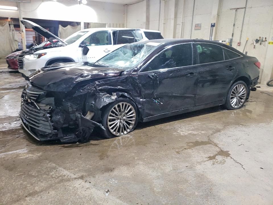 2019 TOYOTA AVALON LIMITED - 1
