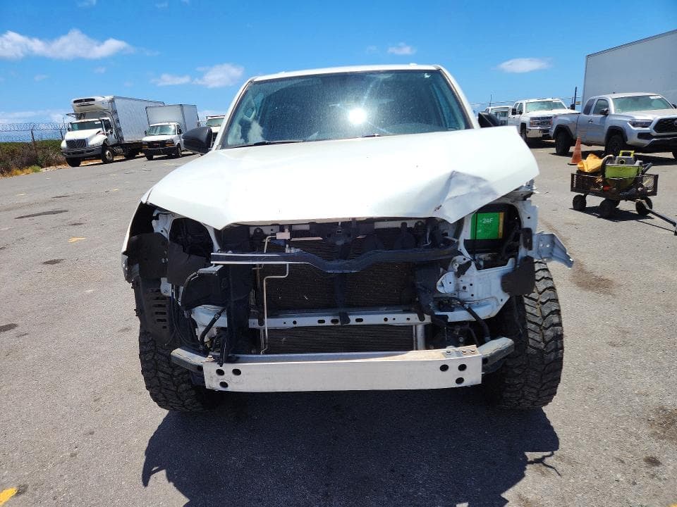 2019 TOYOTA 4RUNNER SR5 5