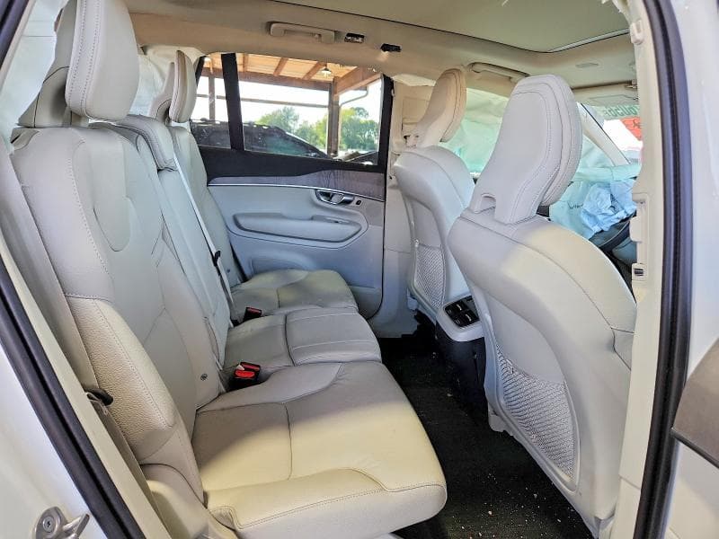 2024 VOLVO XC90 PLUS 11