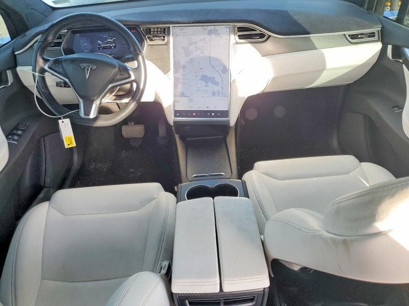 2017 TESLA MODEL X 8