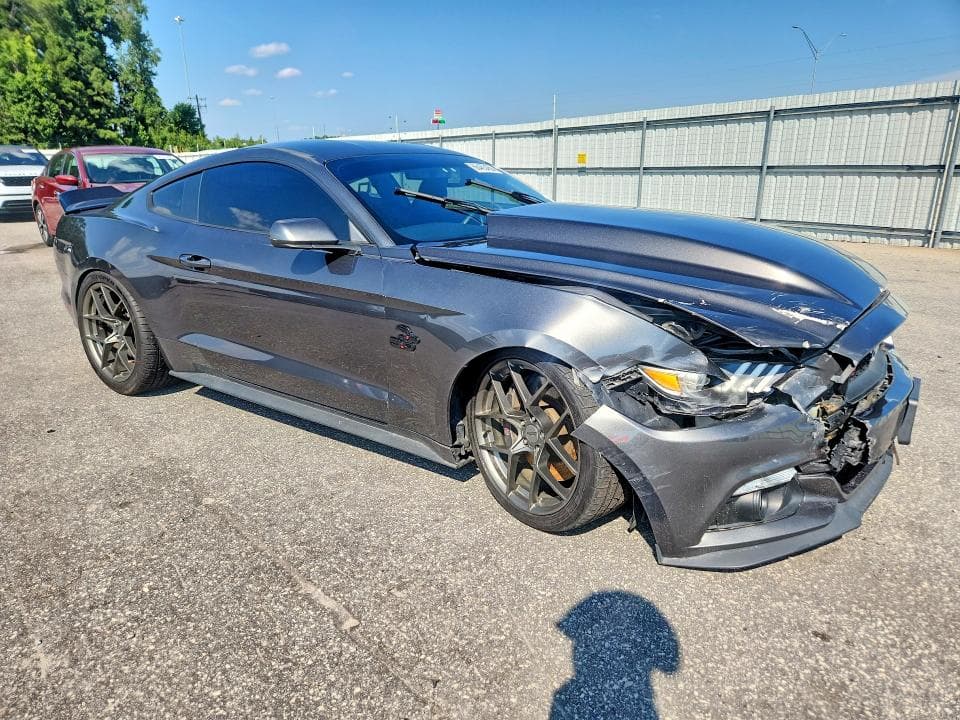 2017 FORD MUSTANG GT 4