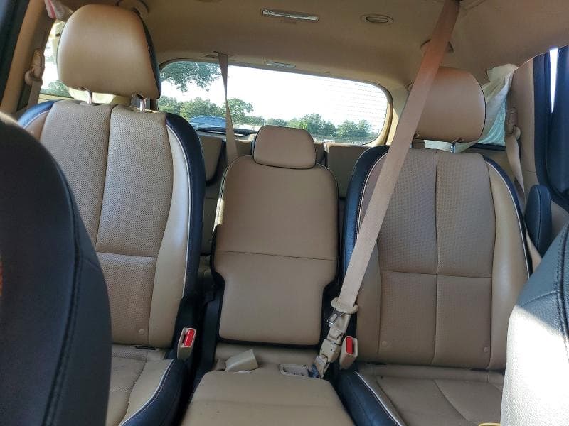 2018 KIA SEDONA EX 10