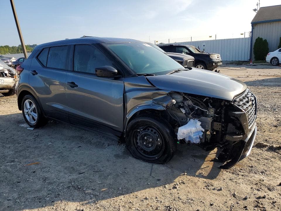 2024 NISSAN KICKS S 4