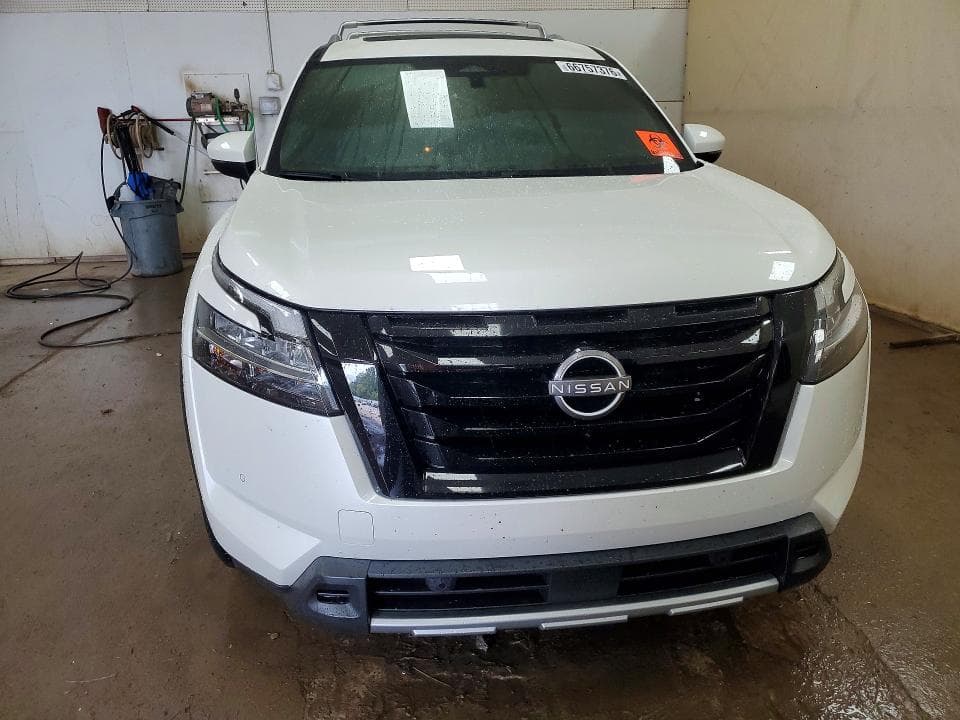 2023 NISSAN PATHFINDER SL 5