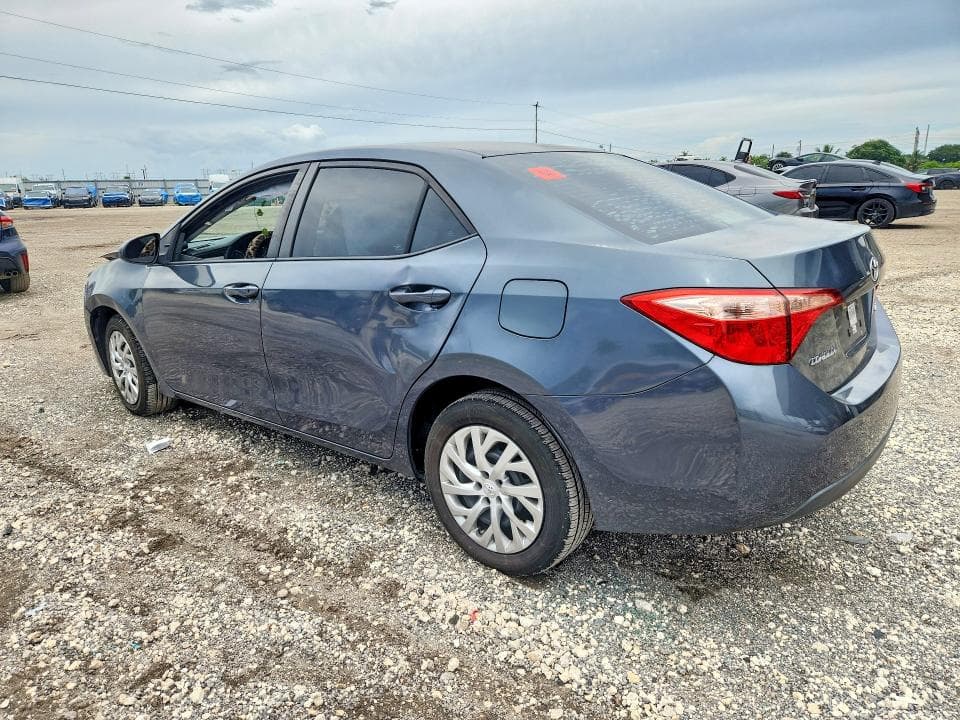 2018 TOYOTA COROLLA LE 2