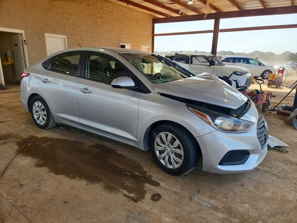 2018 HYUNDAI ACCENT SE 4