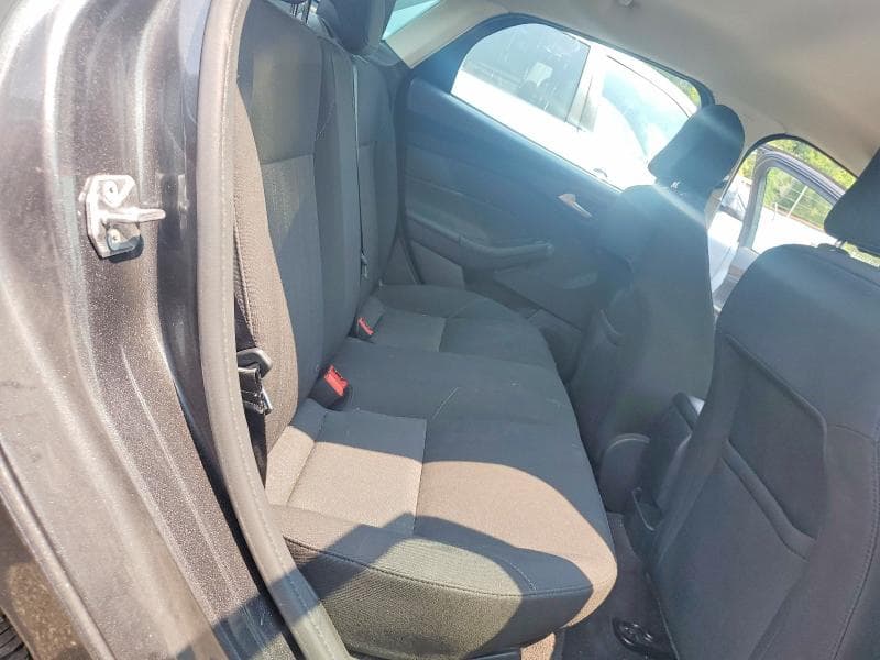 2017 FORD FOCUS SE 10