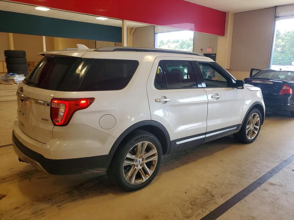 2017 FORD EXPLORER XLT 3