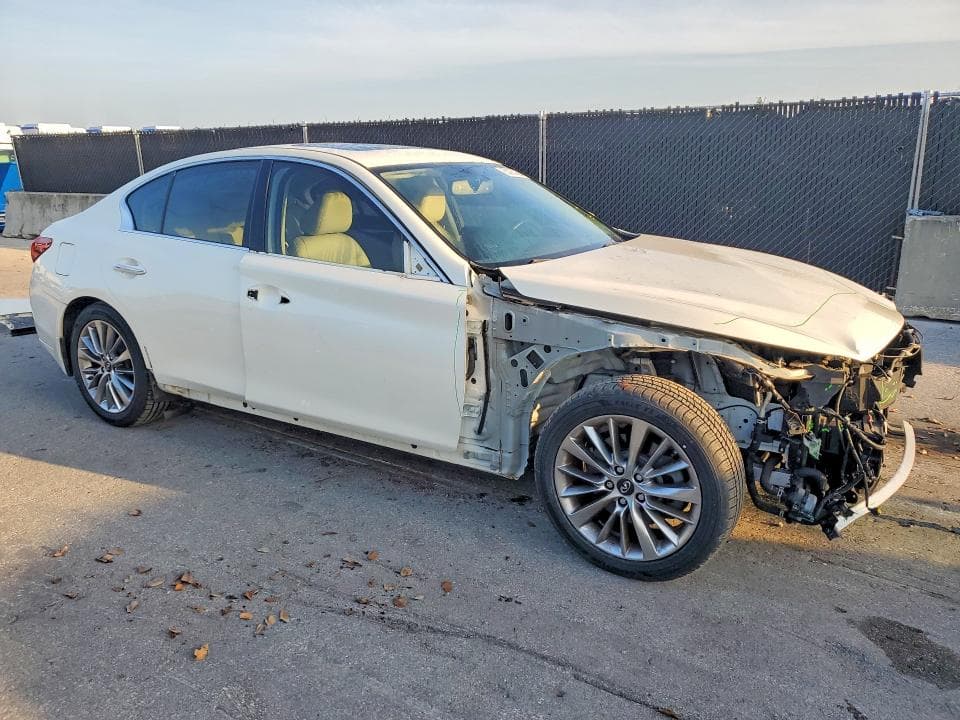 2019 INFINITI Q50 3.0T LUXE 4