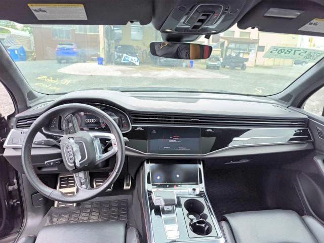 2025 AUDI SQ7 PRESTIGE 8