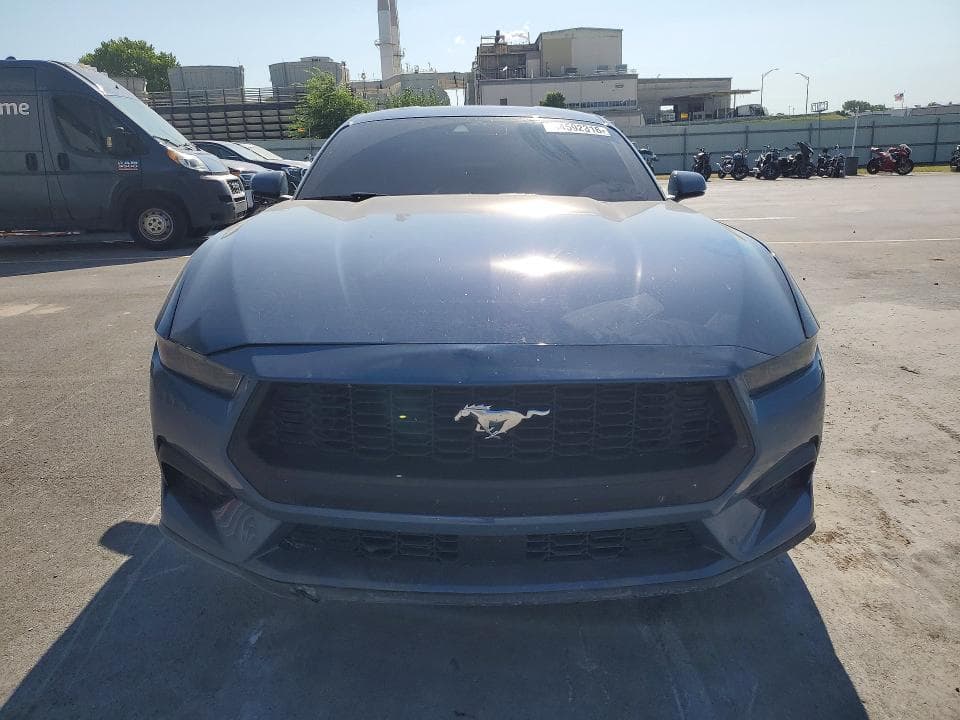2026 FORD MUSTANG 5