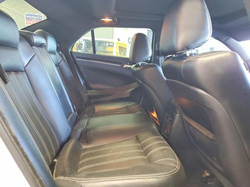 2018 CHRYSLER 300 S 10