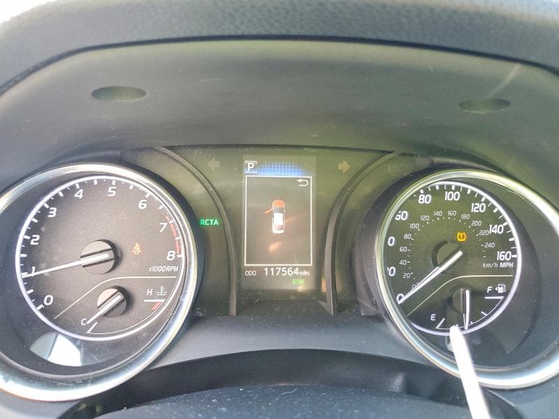 2018 TOYOTA CAMRY LE 9