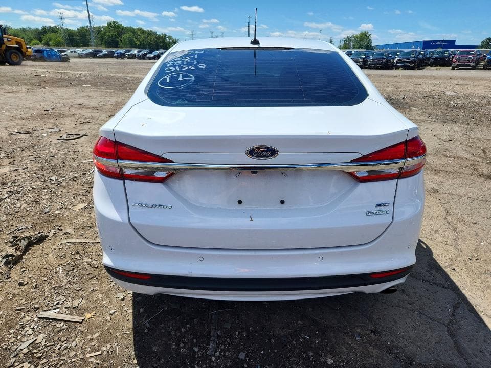 2017 FORD FUSION SE 6