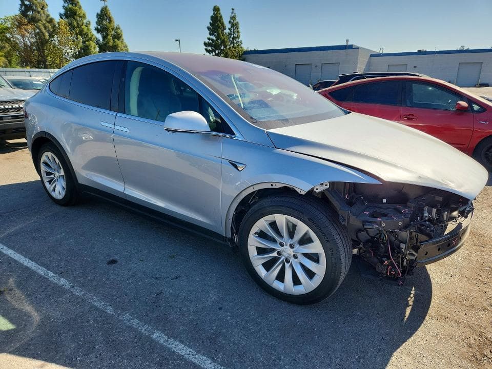 2017 TESLA MODEL X 4