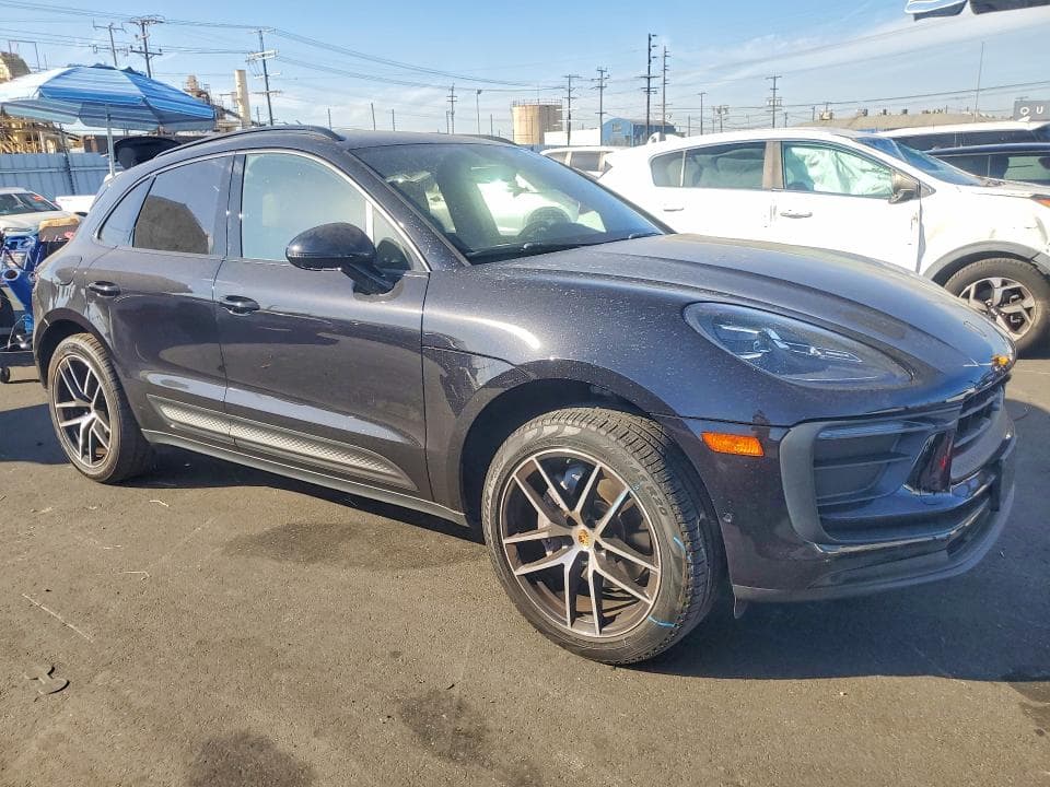 2023 PORSCHE MACAN BASE 4