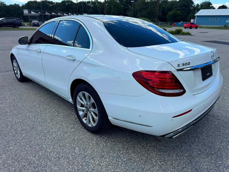 2018 MERCEDES-BENZ E 300 4MATIC 3