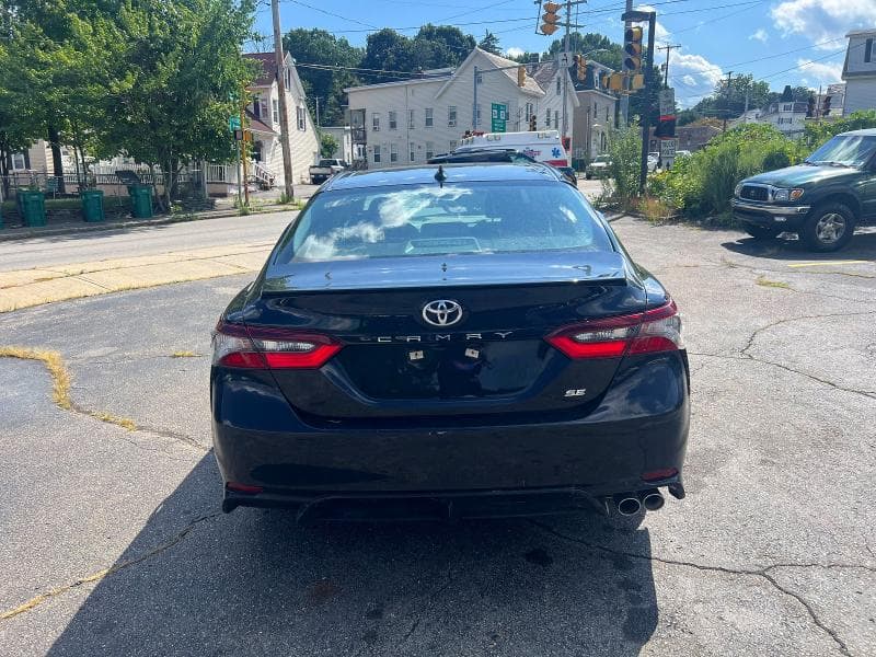 2021 TOYOTA CAMRY SE 5