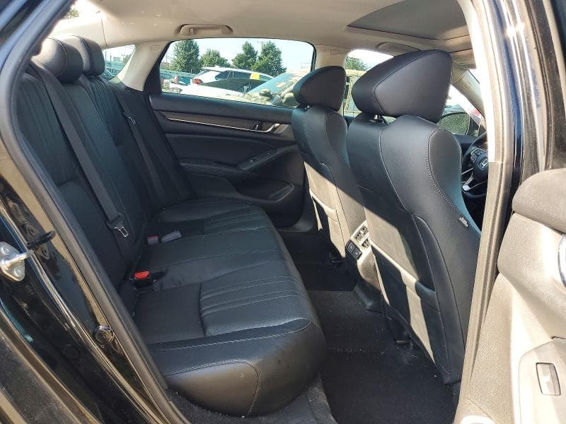 2018 HONDA ACCORD TOURING 10