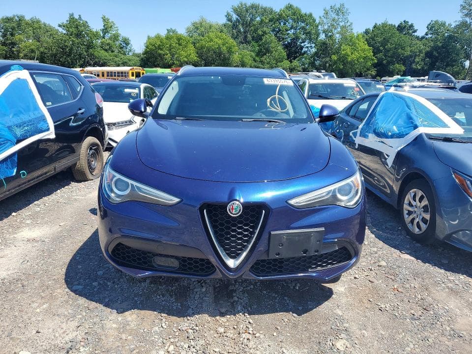 2018 ALFA ROMEO STELVIO 5