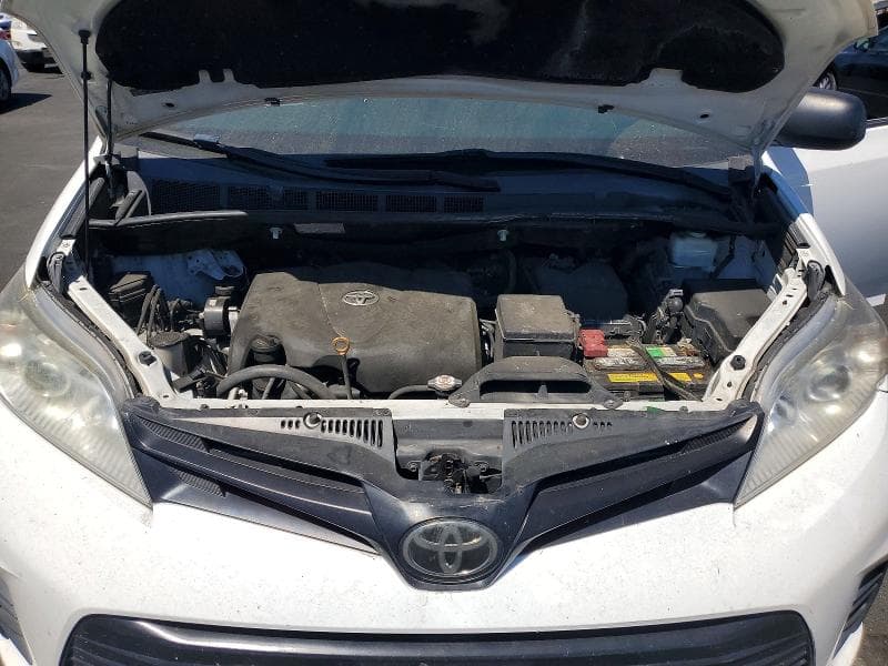 2020 TOYOTA SIENNA L 12
