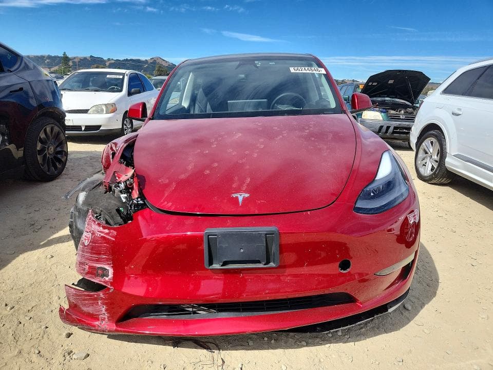 2024 TESLA MODEL Y 5
