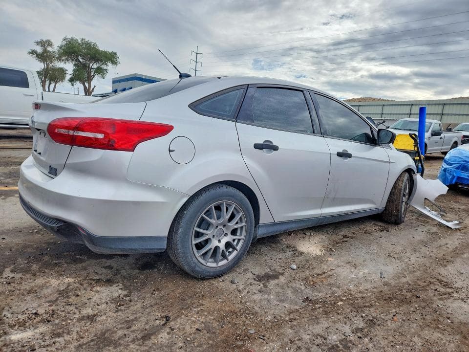 2017 FORD FOCUS S 3