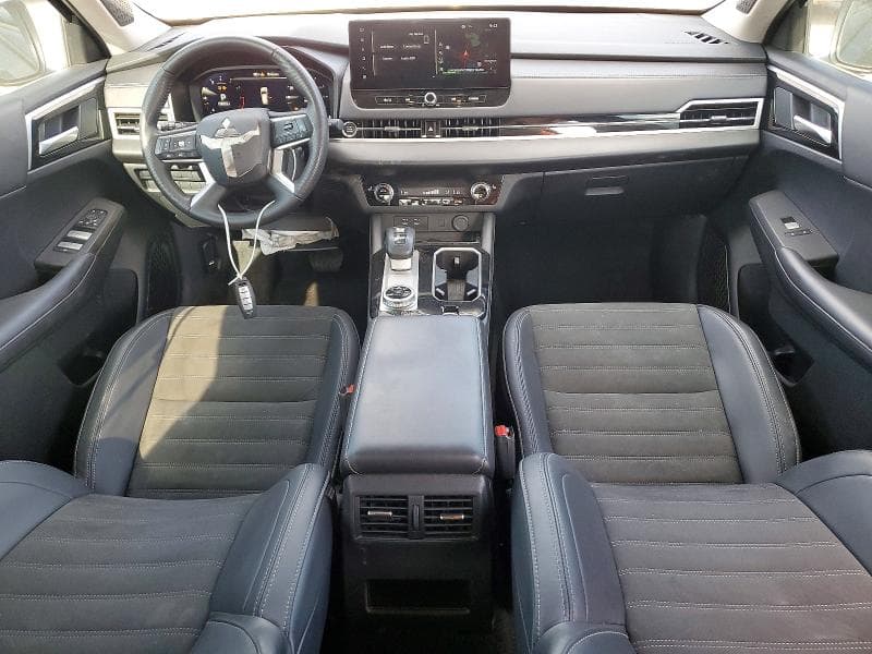 2025 MITSUBISHI OUTLANDER SE 8