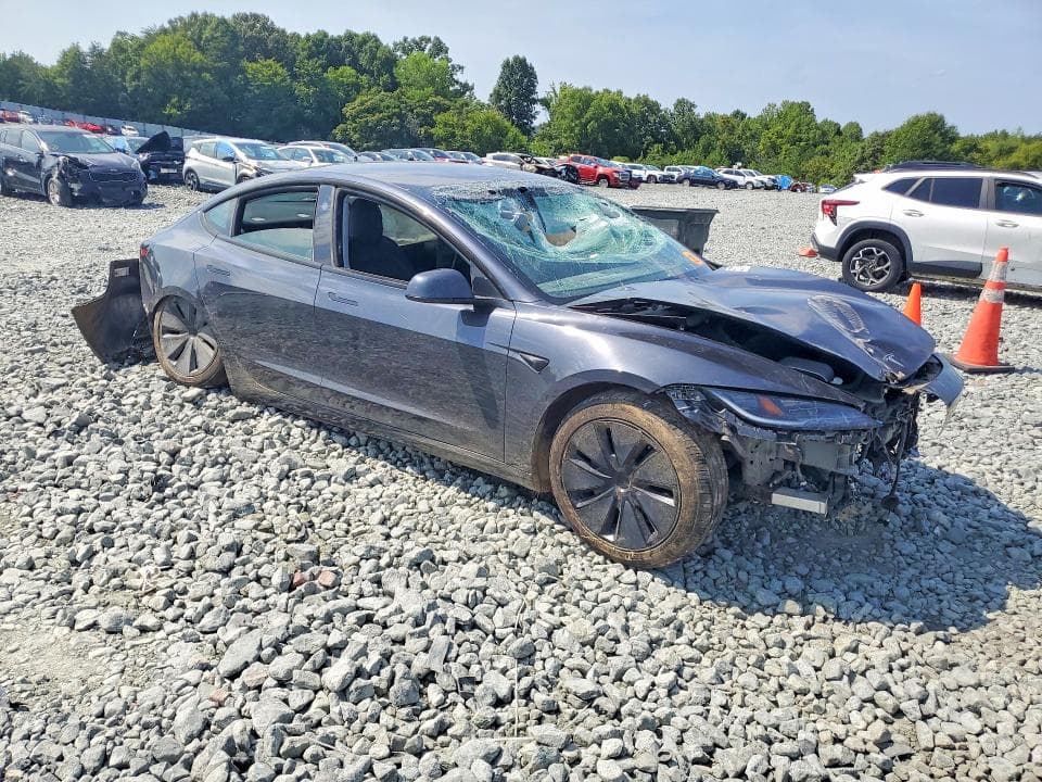 2025 TESLA MODEL 3 4