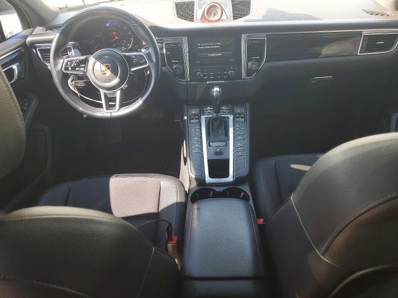 2018 PORSCHE MACAN 8
