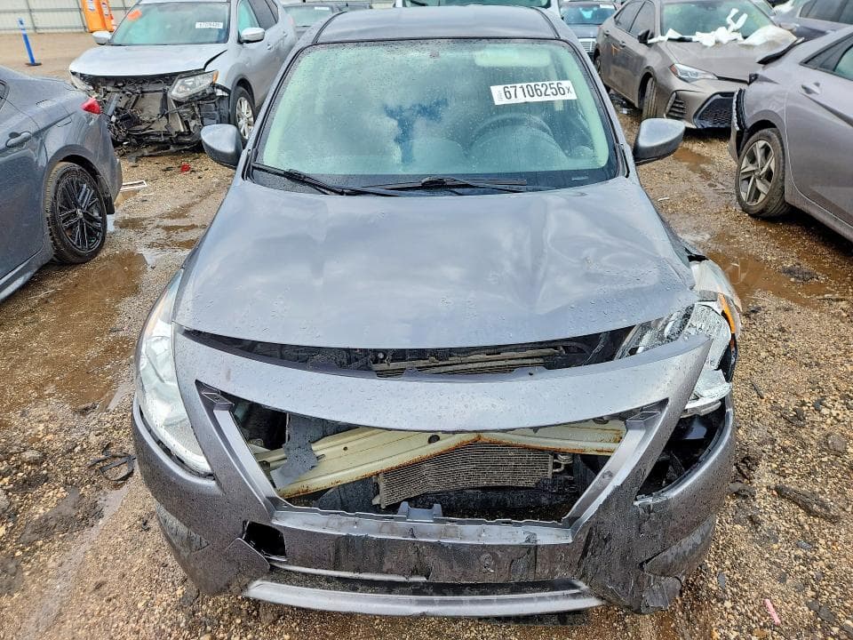 2018 NISSAN VERSA SV 5