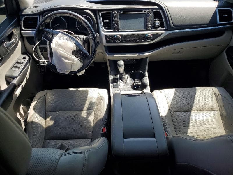2018 TOYOTA HIGHLANDER LIMITED PLATINUM 8