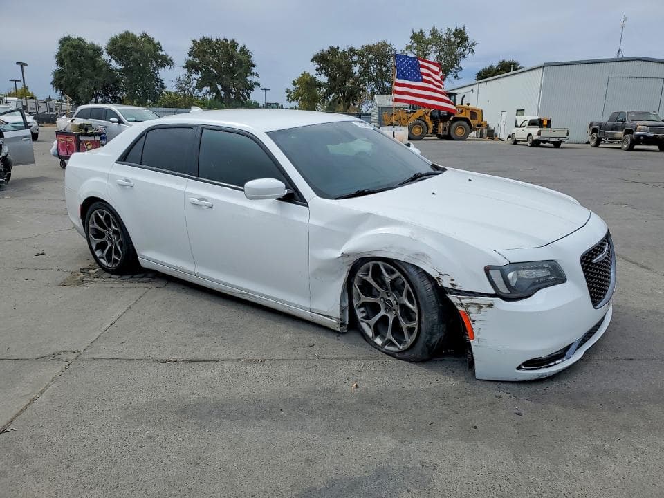 2018 CHRYSLER 300 S 4