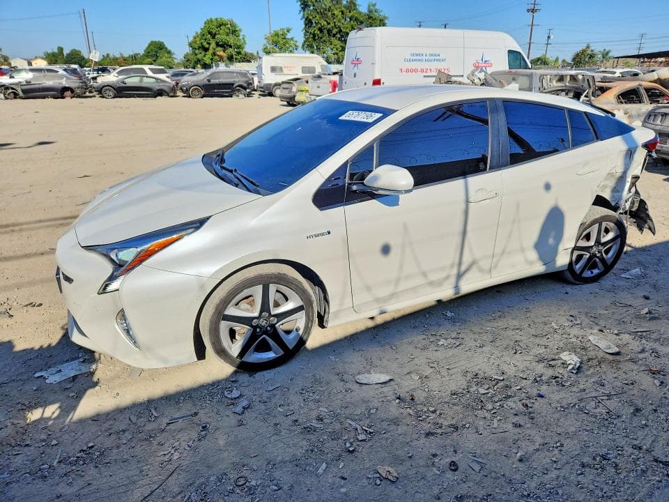 2018 TOYOTA PRIUS THREE TOURING - 1