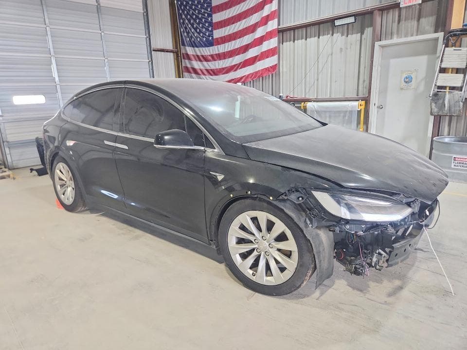 2017 TESLA MODEL X 4