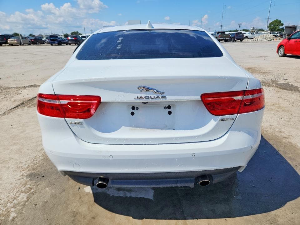 2018 JAGUAR XE PREMIUM 6