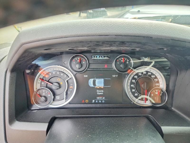 2019 RAM 1500 CLASSIC SLT 9