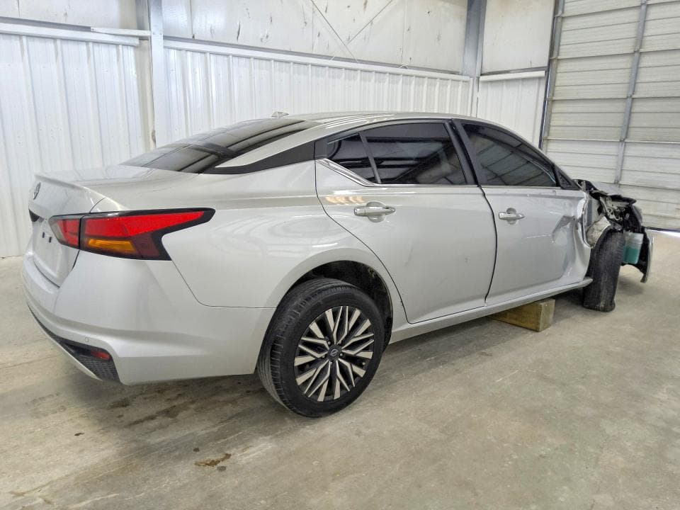 2024 NISSAN ALTIMA SV 3