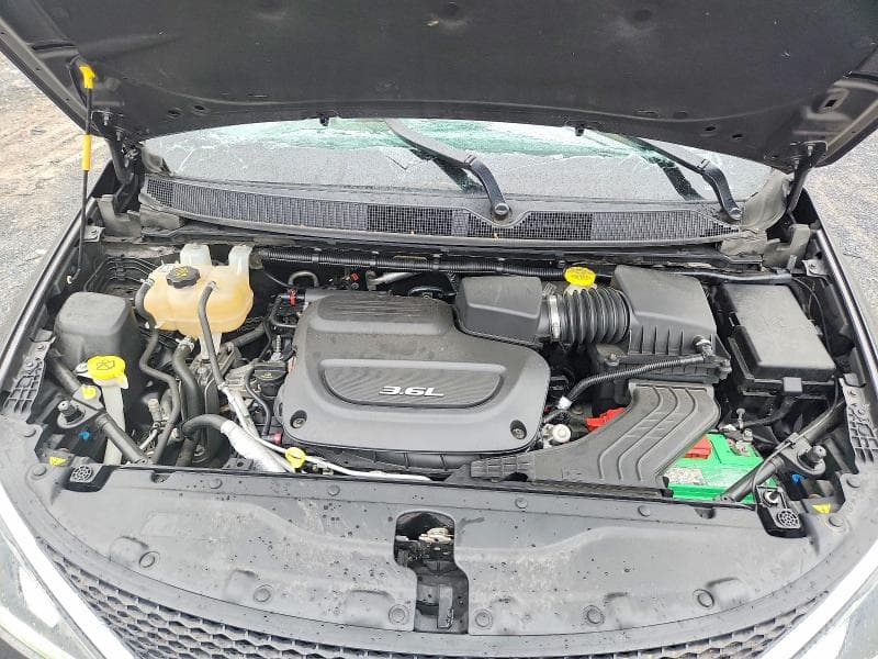 2018 CHRYSLER PACIFICA LIMITED 12