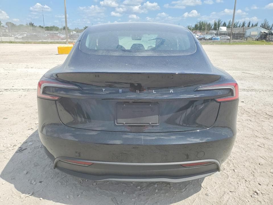 2025 TESLA MODEL 3 6