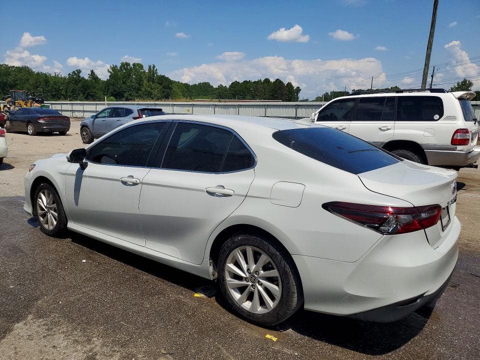 2022 TOYOTA CAMRY LE 2