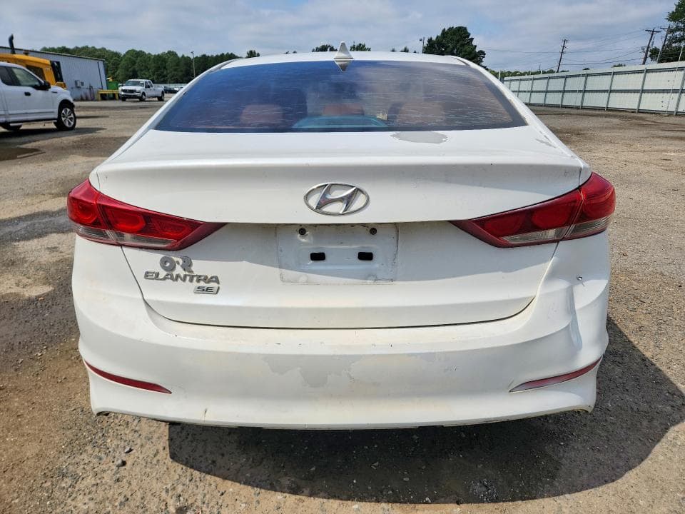 2017 HYUNDAI ELANTRA SE 6