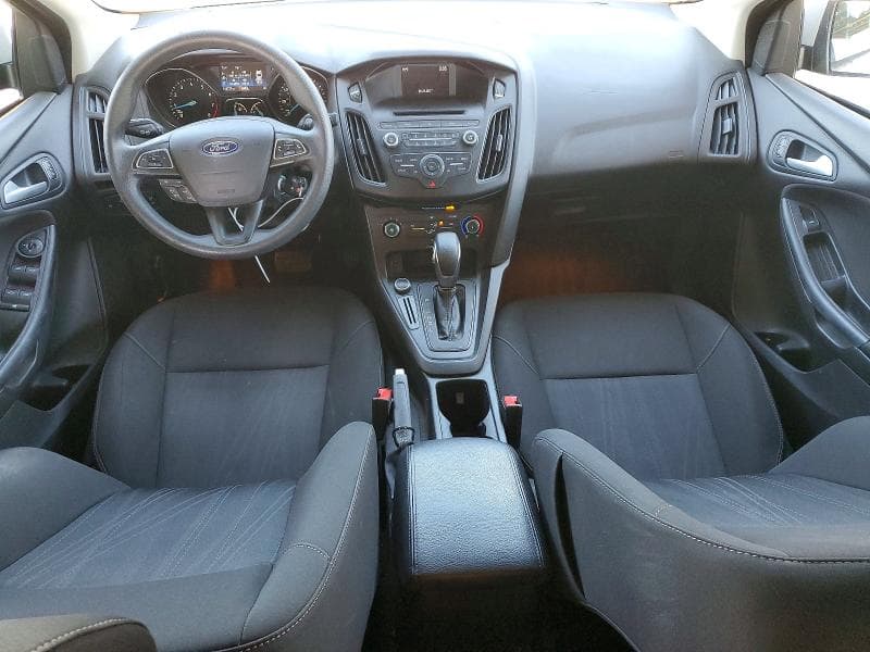 2017 FORD FOCUS SE 8