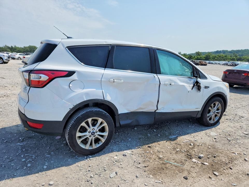 2017 FORD ESCAPE SE 3