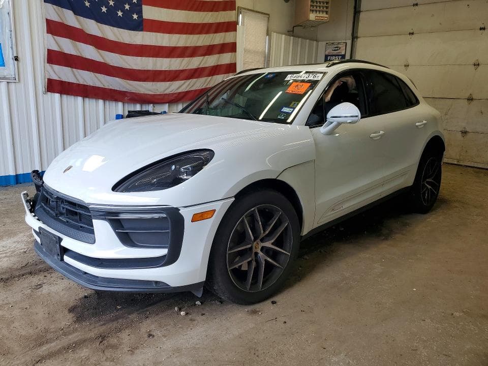 2023 PORSCHE MACAN BASE - 1