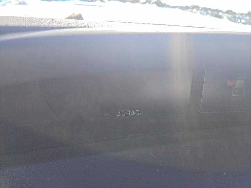 2018 TOYOTA PRIUS ONE 9