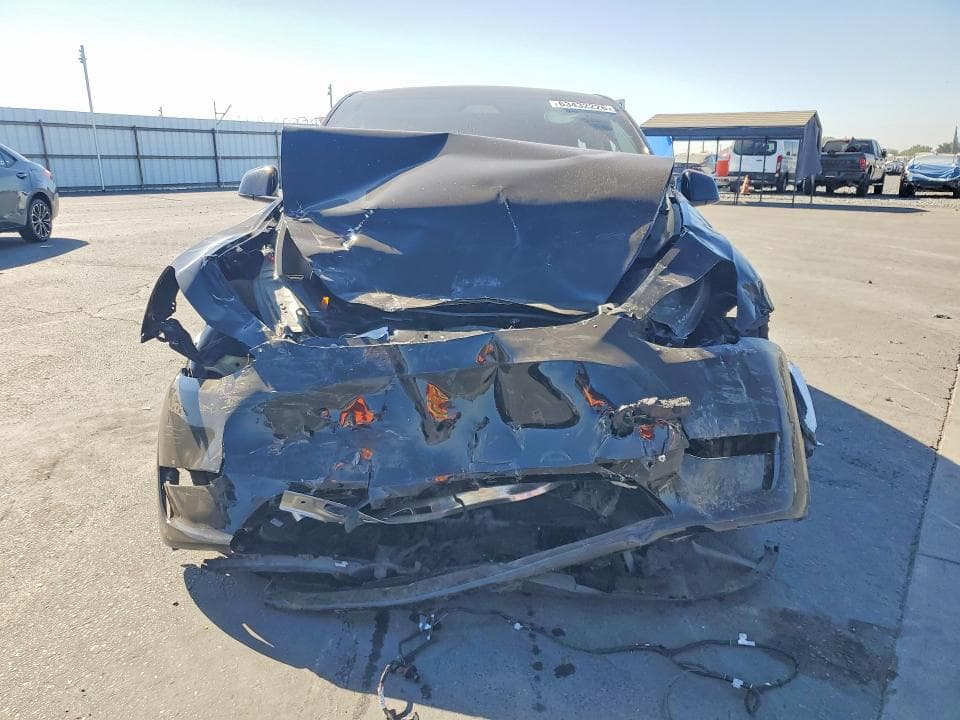 2024 TESLA MODEL Y 5